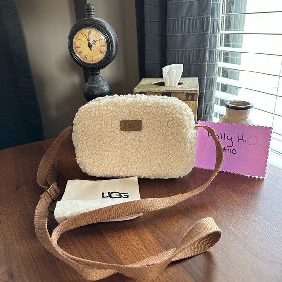 UGG Handbags - New - UGG Janey II Sherpa Cream Crossbody Bag!